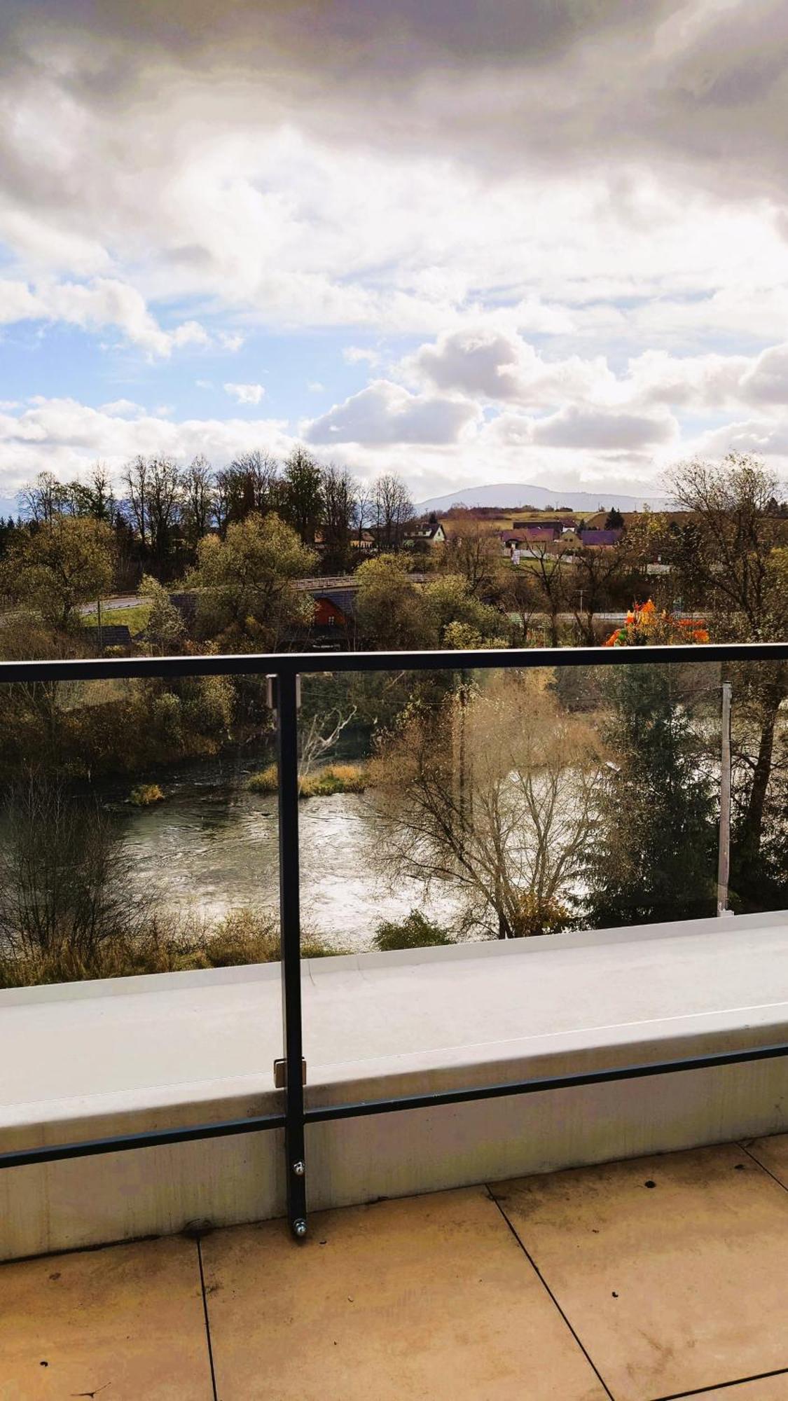 Apartman Nad Riekou Bešeňová المظهر الخارجي الصورة