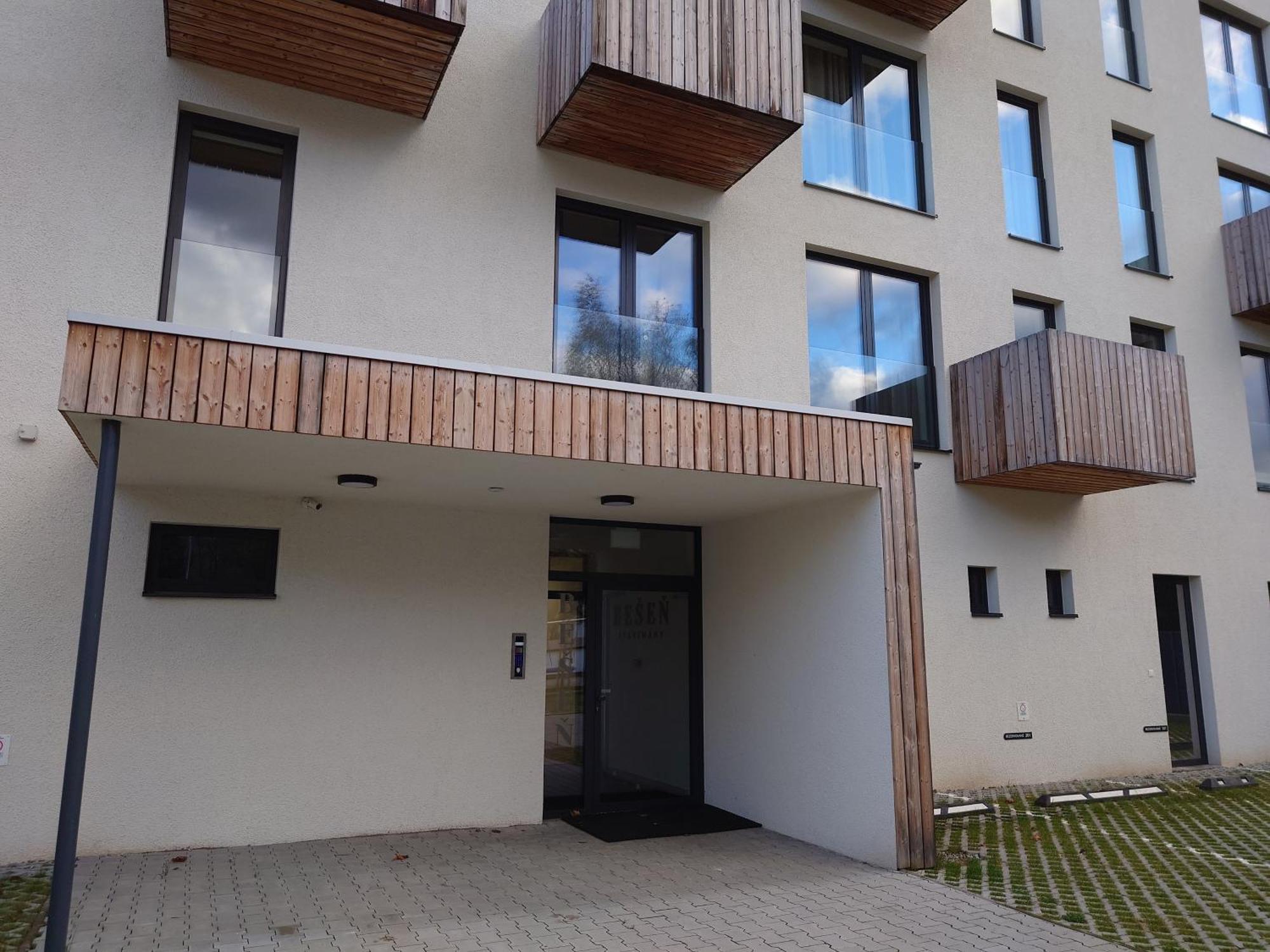 Apartman Nad Riekou Bešeňová المظهر الخارجي الصورة